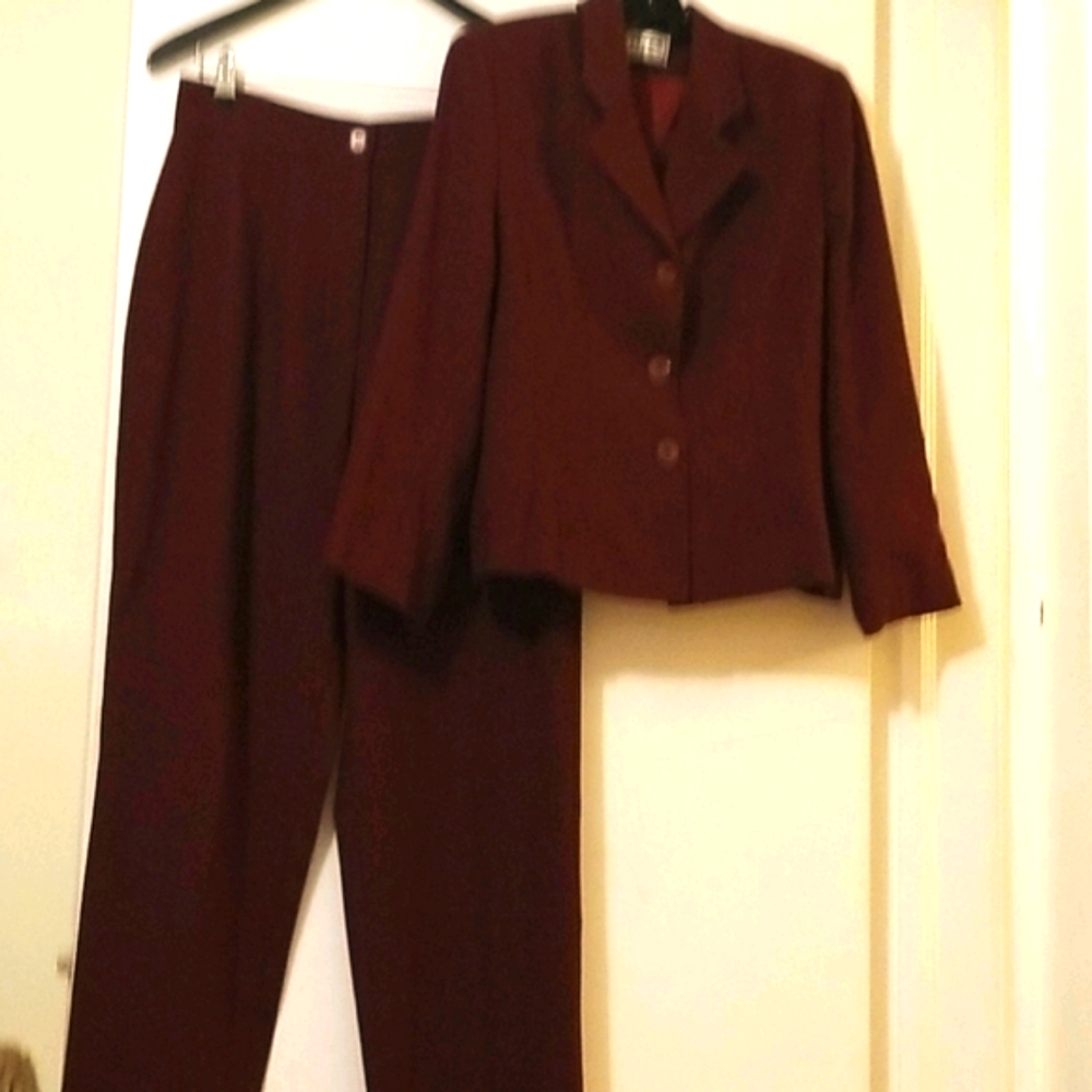 SIZE 12 PANTSUIT